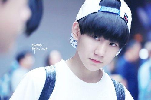 吃瓜罗晋王源完整视频,揭秘明星幕后趣事，精彩视频大放送！